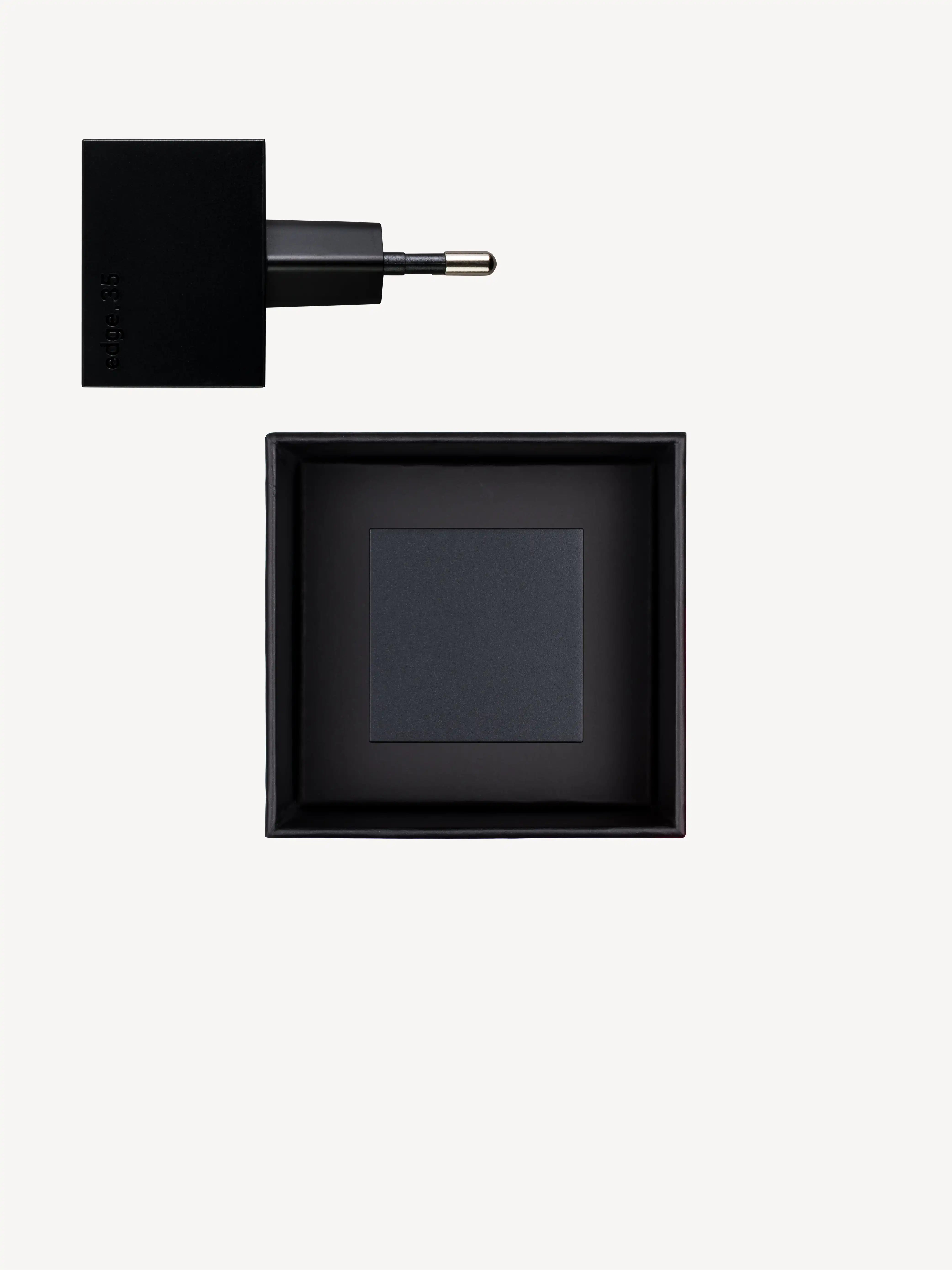 USB-C Ladegerät 35W (Black) + USB-C Kabel (Dune)