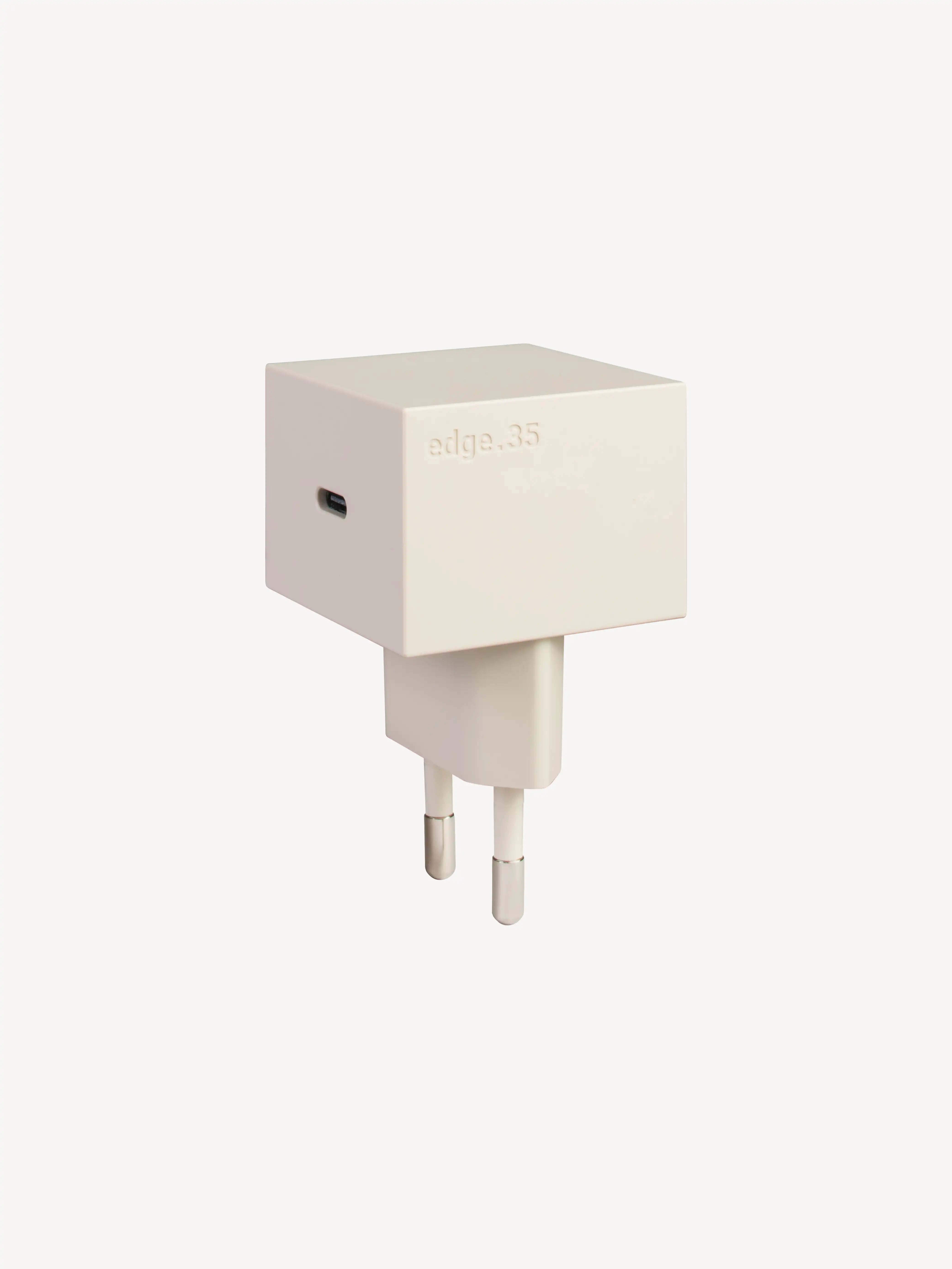 edge.35W USB-C-Ladegerät. Farbe: Dune