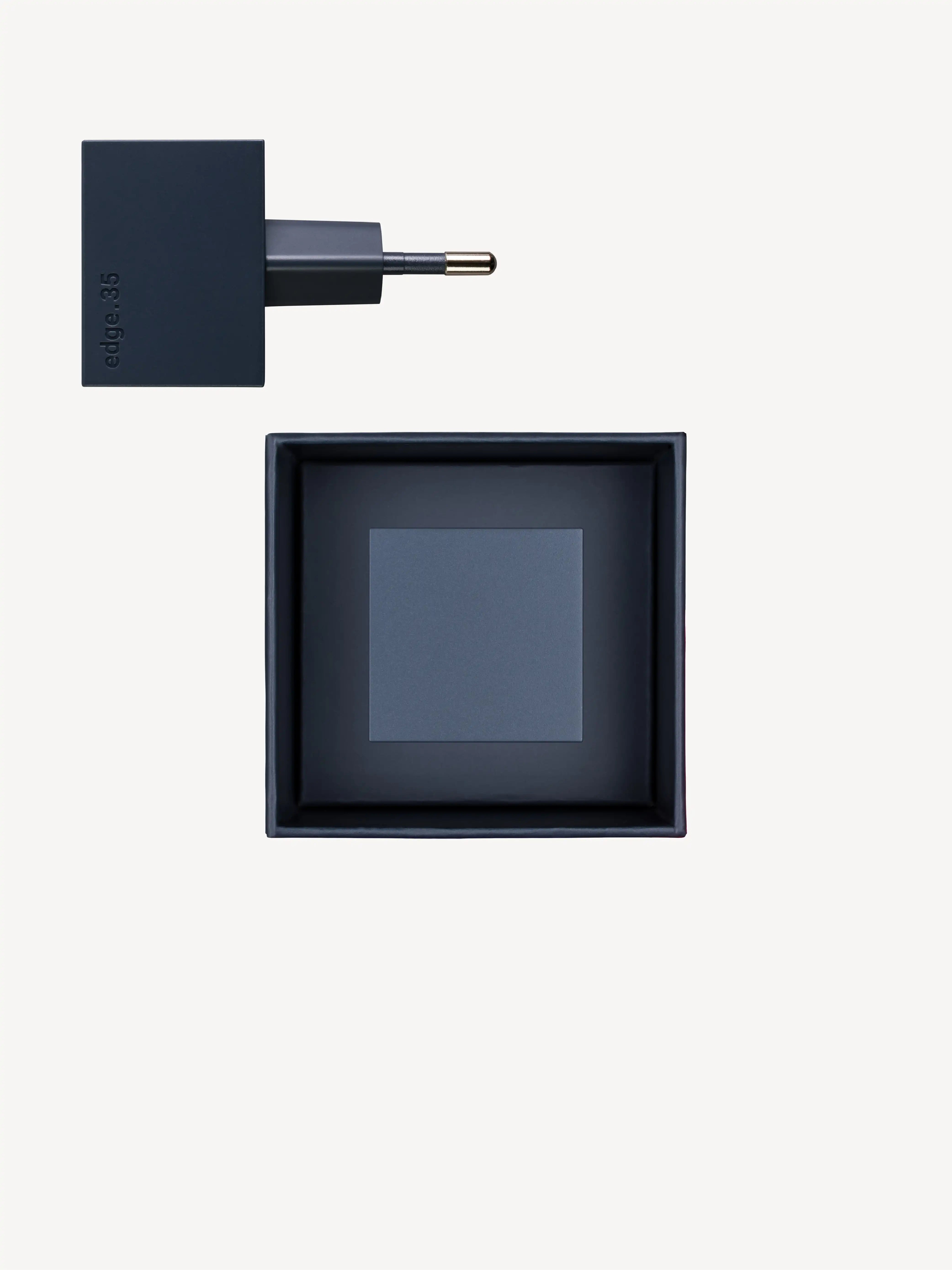 USB-C Ladegerät 35W (Midnight) + USB-C Kabel (Dune)