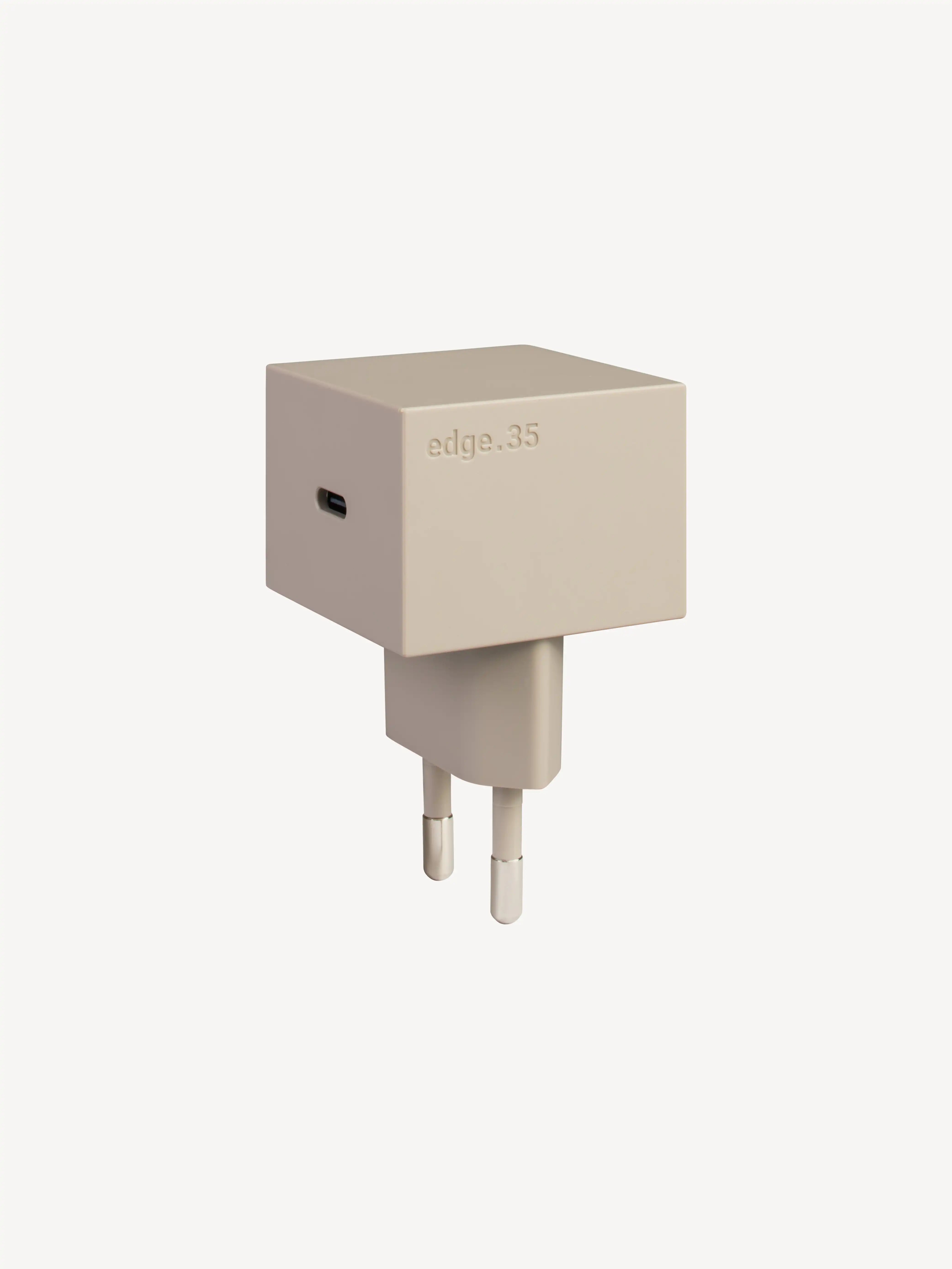 edge.35W USB-C-Ladegerät. Farbe: Sand