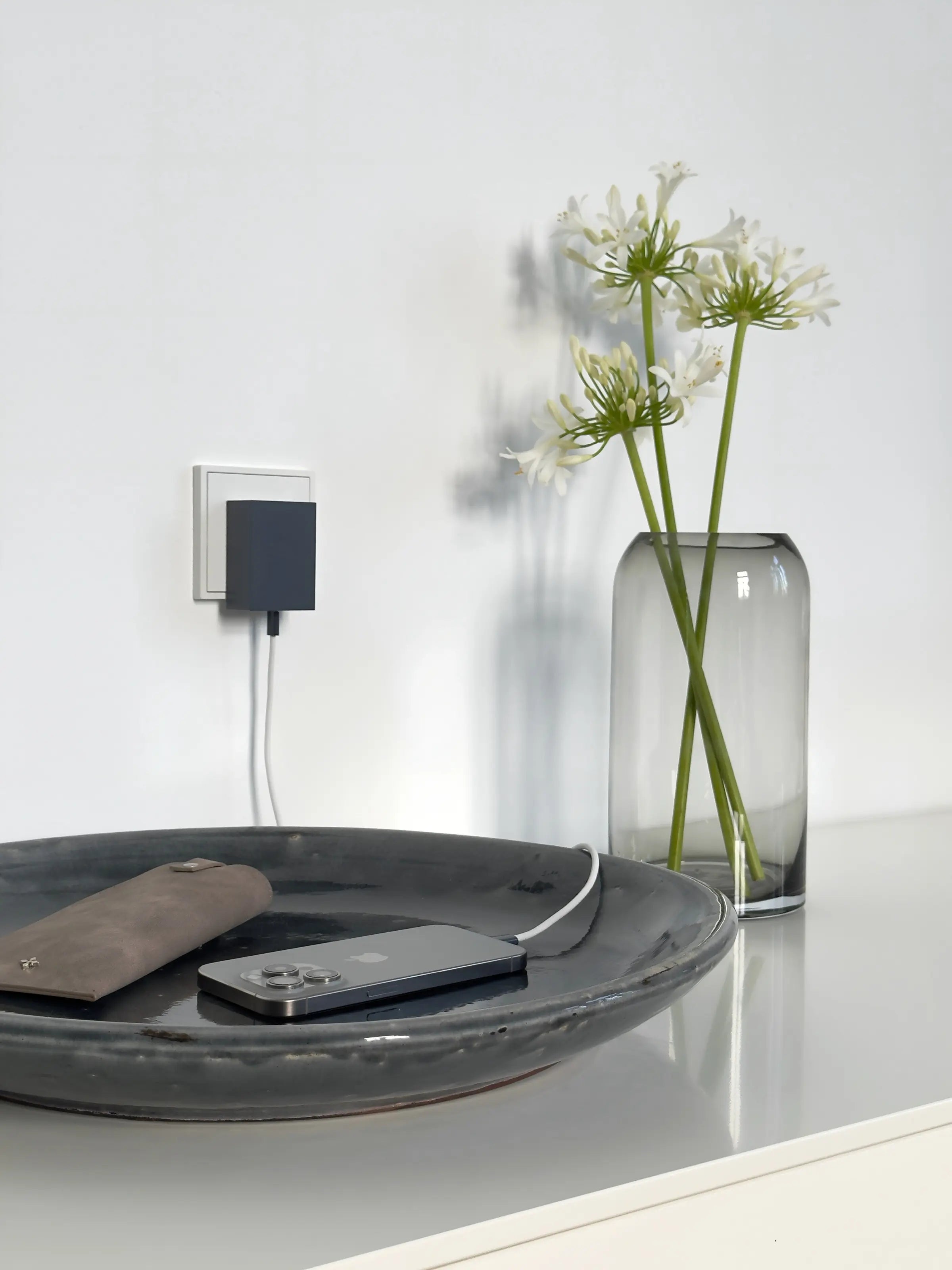 edge.65 (65 Watt) USB Ladegerät. Farbe: Midnight